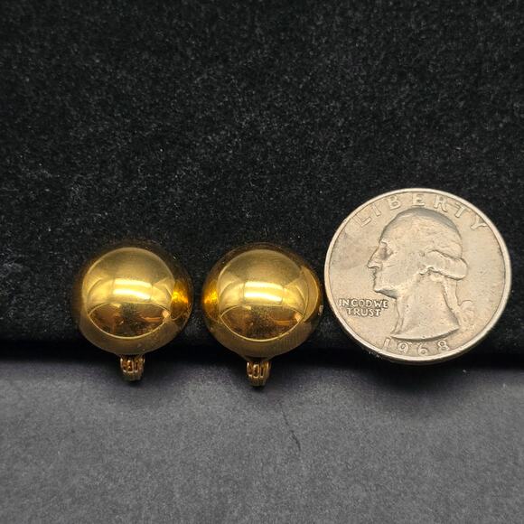 Monet Gold Tone Domed Circle Clip On Earrings Vintage Jewelry - Picture 2 of 6